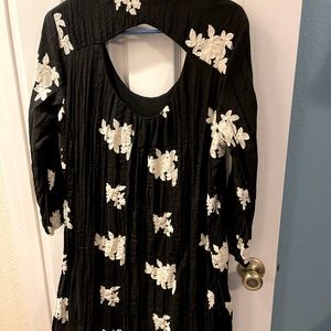 New York & Company Size: Large Mini Dress Color: Black